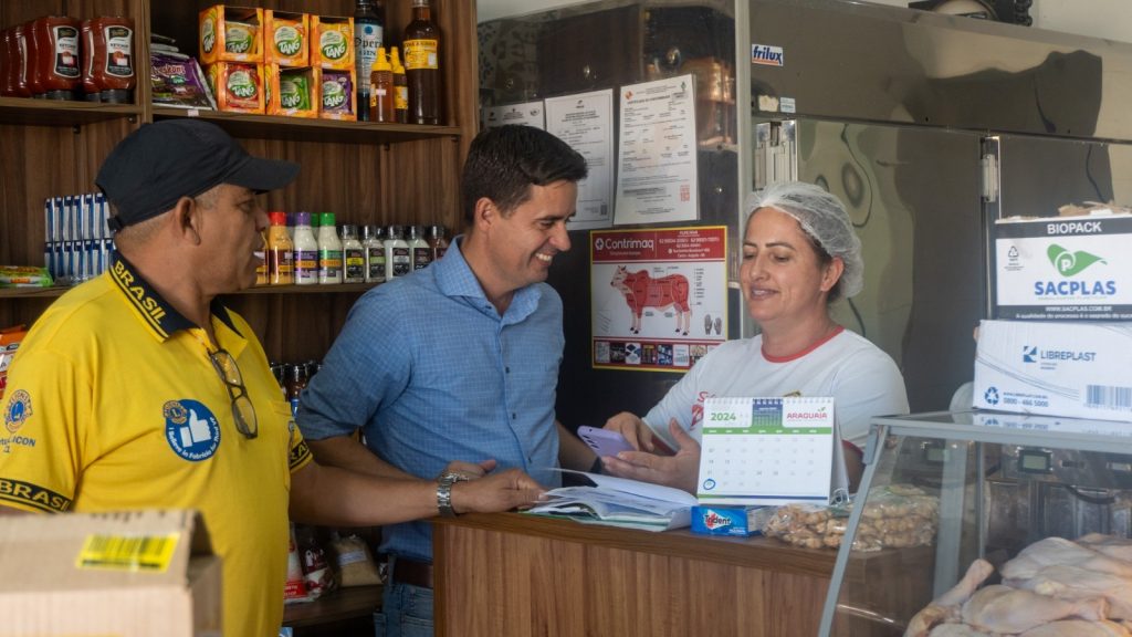 O atributo alt desta imagem está vazio. O nome do arquivo é Renato-nos-bairros-1024x576.jpg